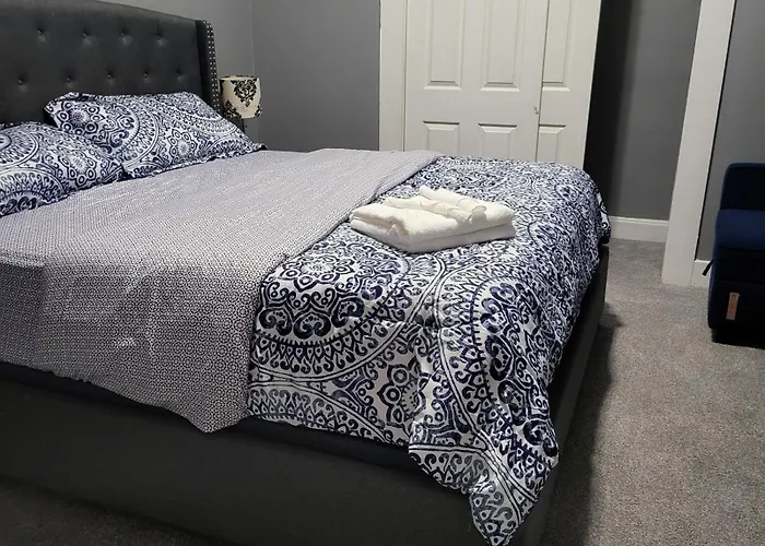 1 Bedroom In Osu District, Free Parking, Kitchen, Washer And Dryer, Location, Downtown, Hospital, Expocenter, Osu Stadium Habitación en casa particular Columbus
