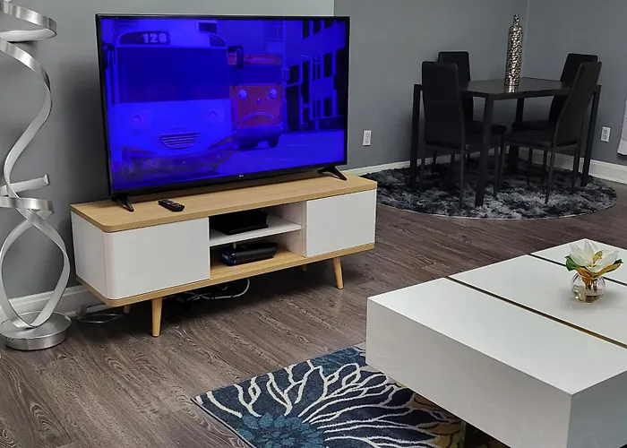 Habitación en casa particular 1 Bedroom In Osu District, Free Parking, Kitchen, Washer And Dryer, Location, Downtown, Hospital, Expocenter, Osu Stadium *